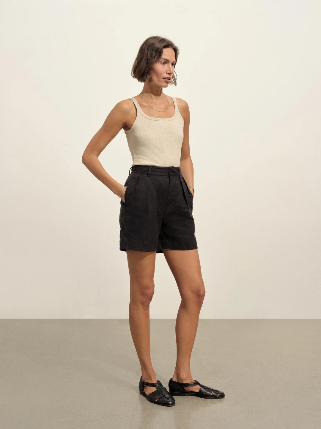Riviera Linen Pleated Short